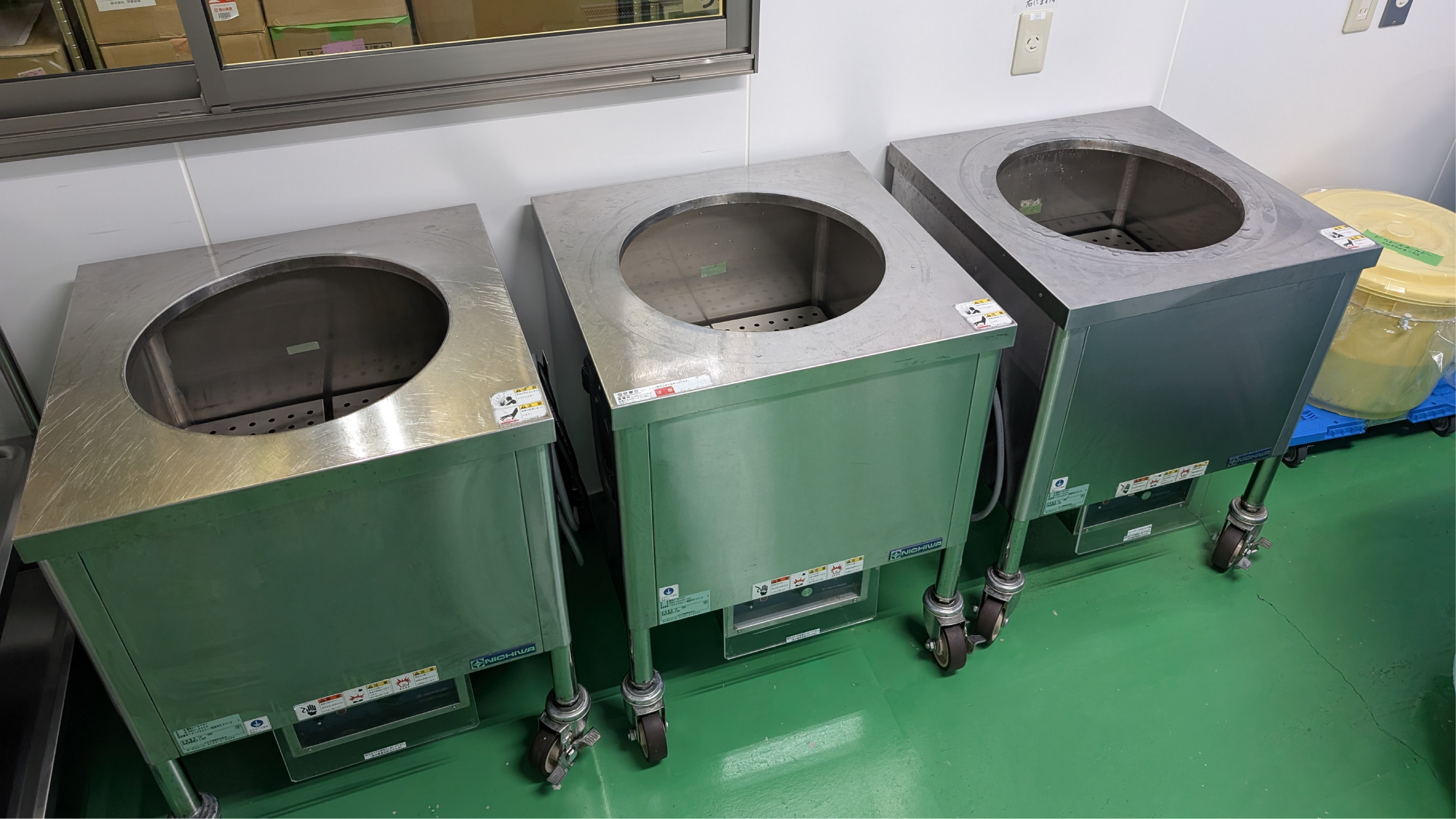 The soup warmers used before the upgrade
