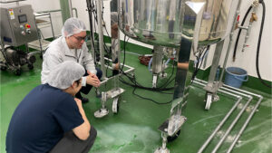 Discussing the operating procedure