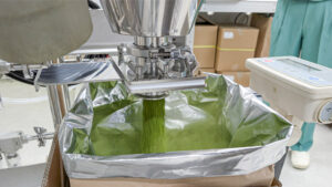 Matcha discharging through the aeration hopper